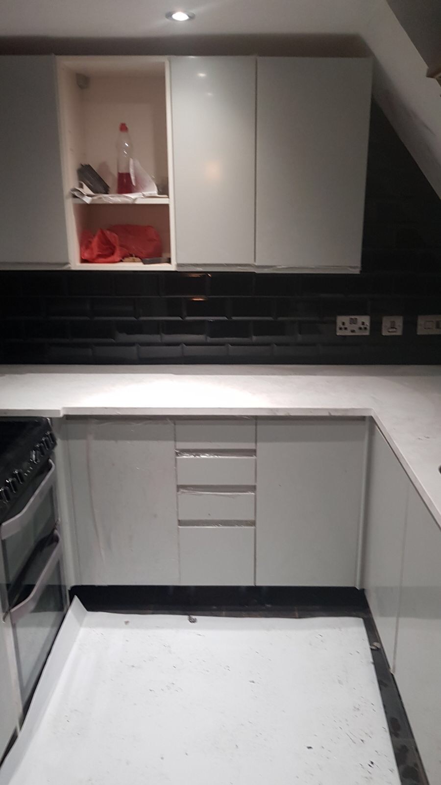 House makeover با بیش از ۱۵ سال سابقه ی درخشان در امور ساختمانی