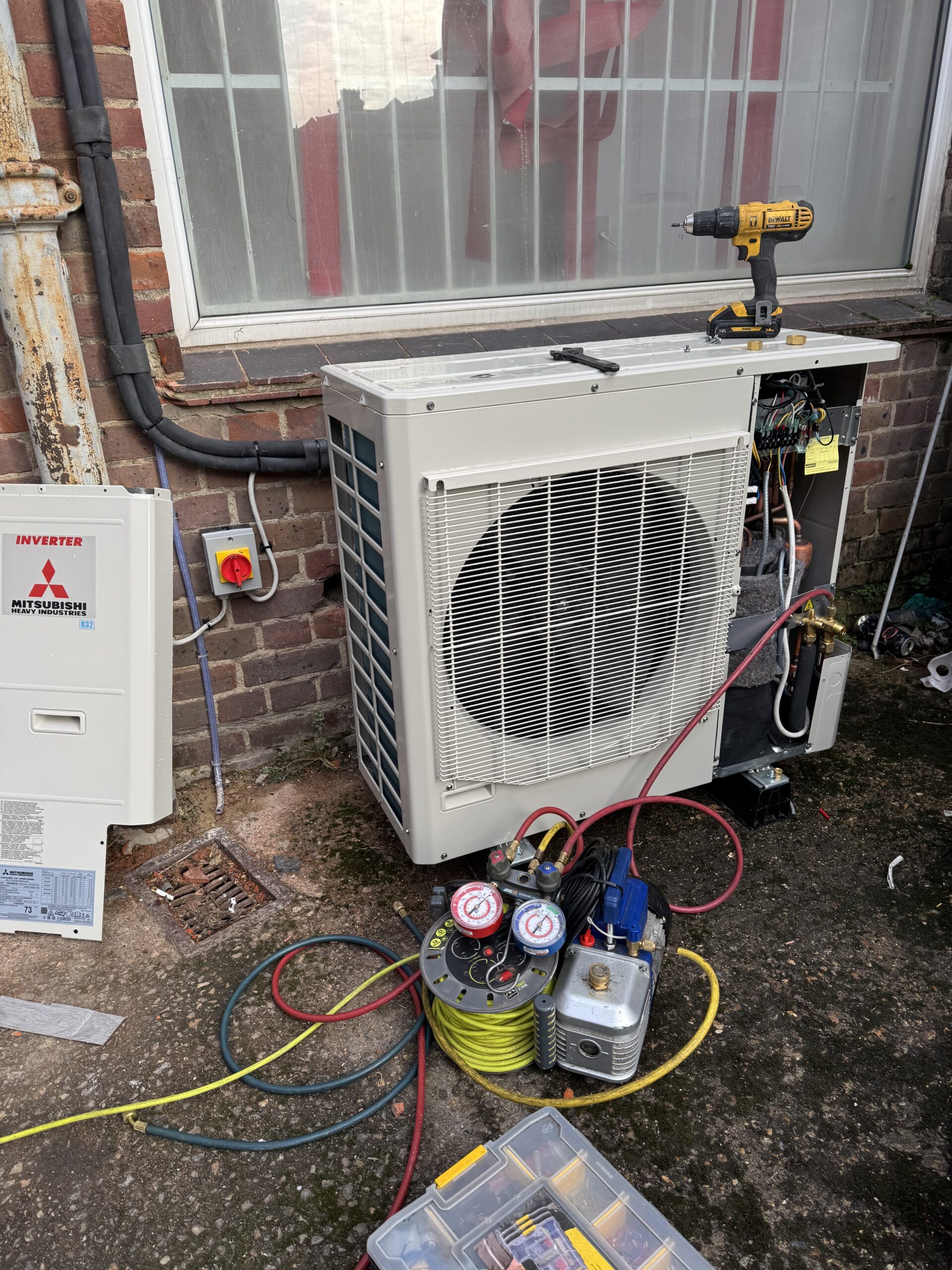 تعمیر،نصب،تامین و نگهداری