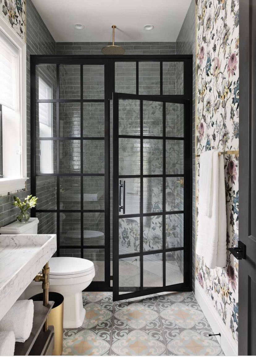 House makeover با بیش از ۱۵ سال سابقه ی درخشان در امور ساختمانی