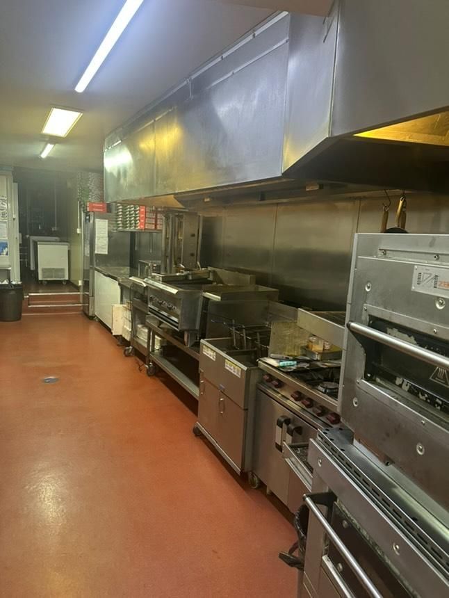 فروش مغازه پیتزاشاپ