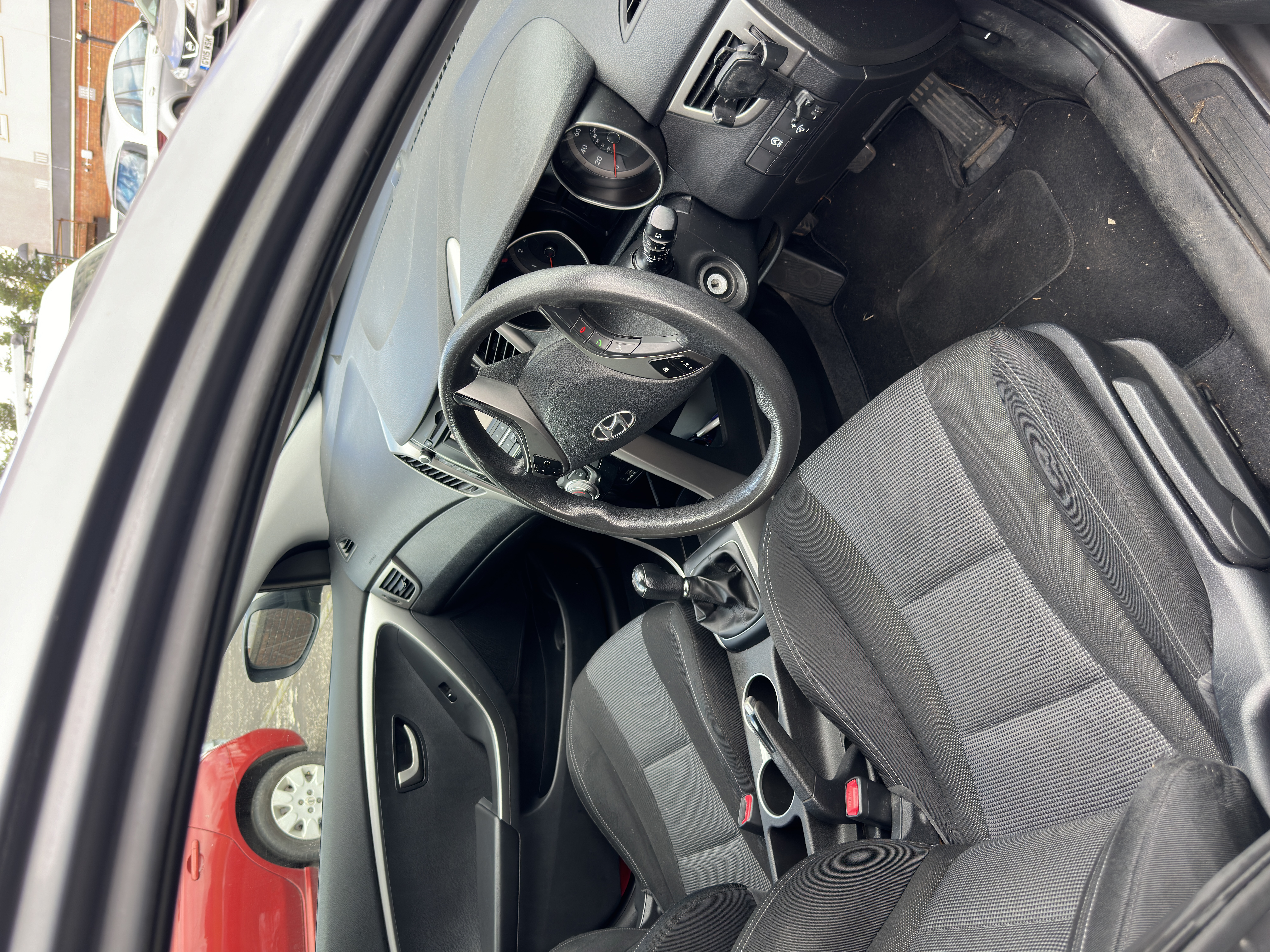 هیوندا i30 خاکستری ٢٠١٣